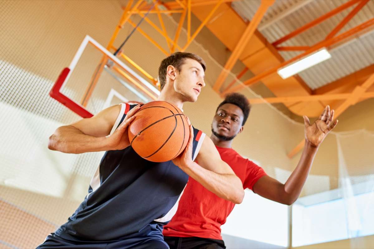 The Ultimate Guide on How to Get a Basketball Scholarship